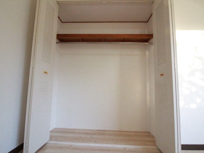 物件内観写真12　(収納)