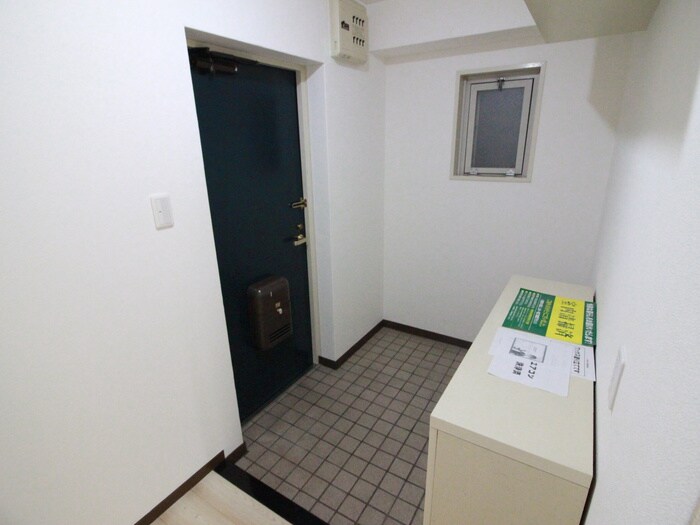 物件内観写真14　(玄関)