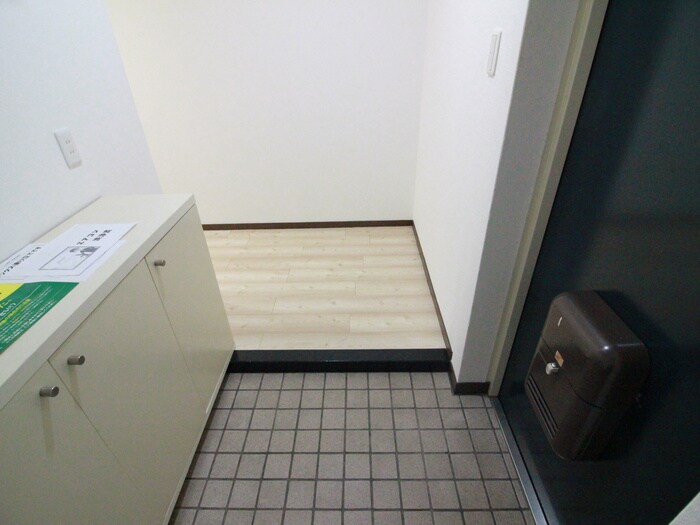 物件内観写真20　(廊下)