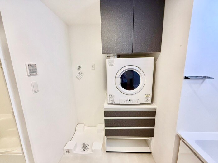 物件内観写真20　(洗濯機置場)