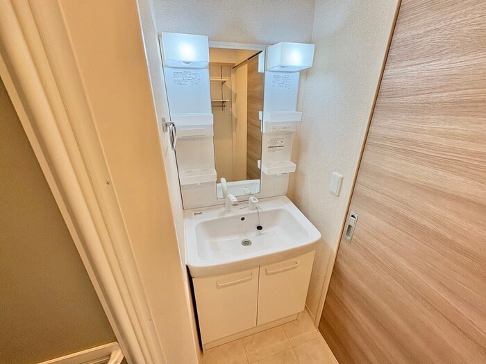 物件内観写真12　(洗面)