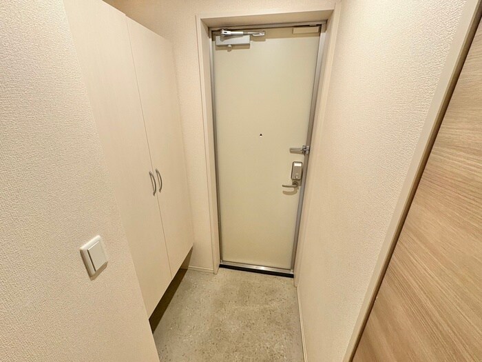 物件内観写真14　(玄関)