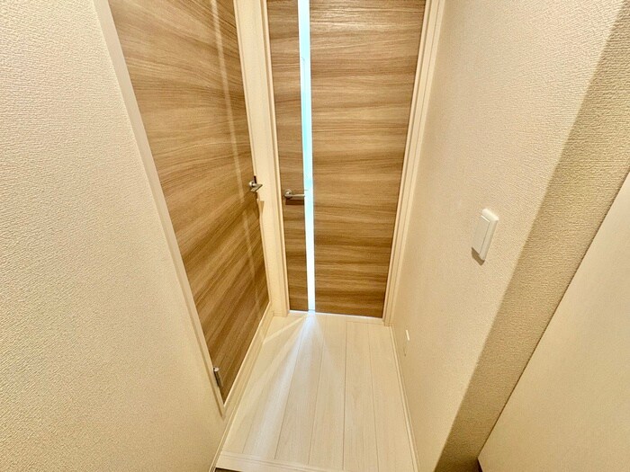 物件内観写真16　(廊下)