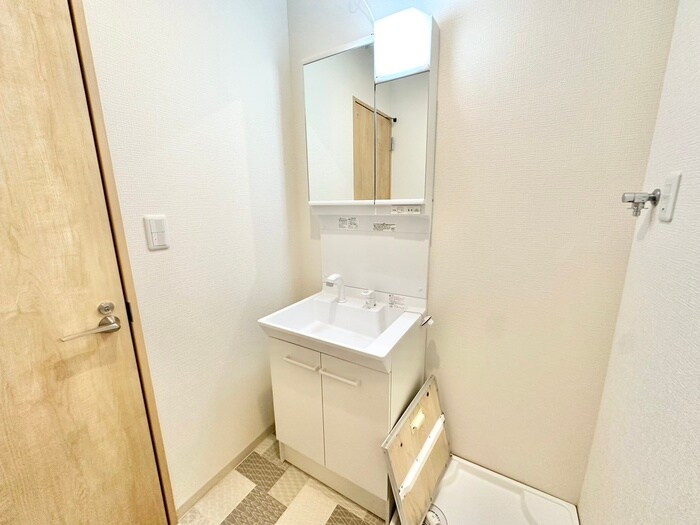 物件内観写真11　(洗面)