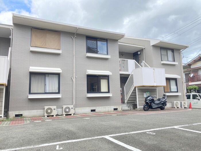 物件外観写真6　(駐車場)