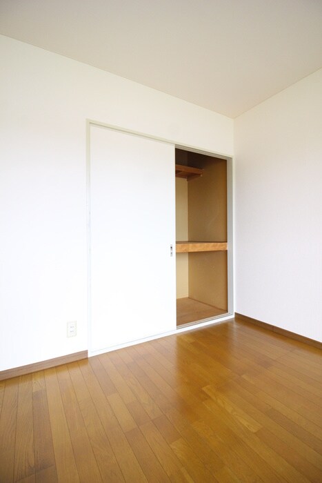 物件内観写真15　(収納)