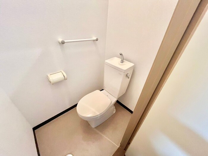 物件内観写真13　(トイレ)