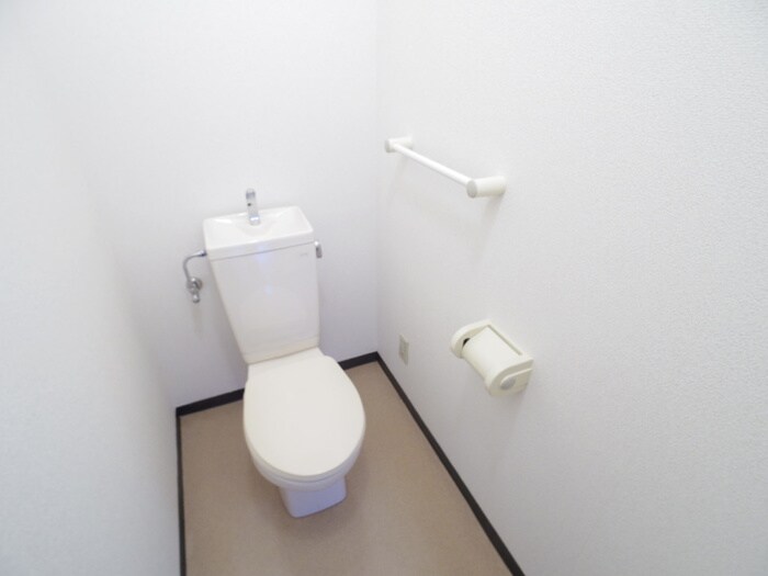 物件内観写真14　(トイレ)