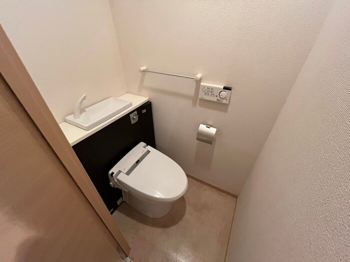 物件内観写真10　(トイレ)