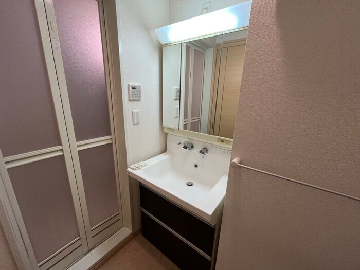 物件内観写真11　(洗面)