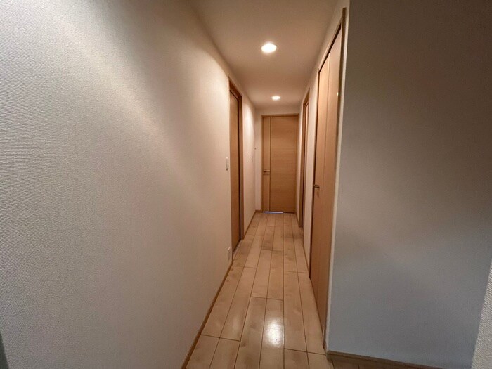 物件内観写真21　(廊下)