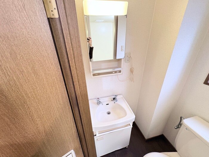物件内観写真11　(洗面)