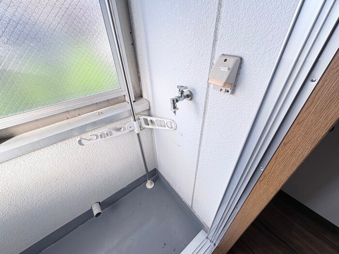 物件内観写真14　(洗濯機置場)