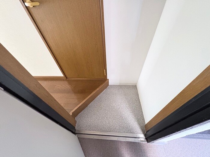 物件内観写真17　(玄関)