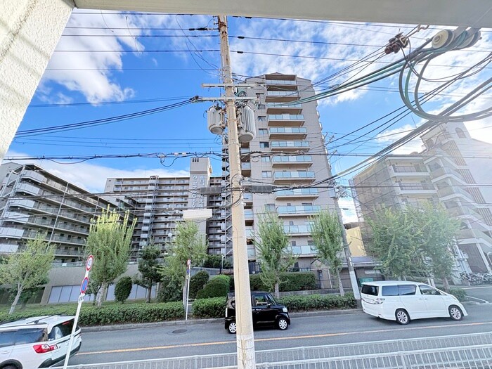 物件内観写真20　(室内からの展望)