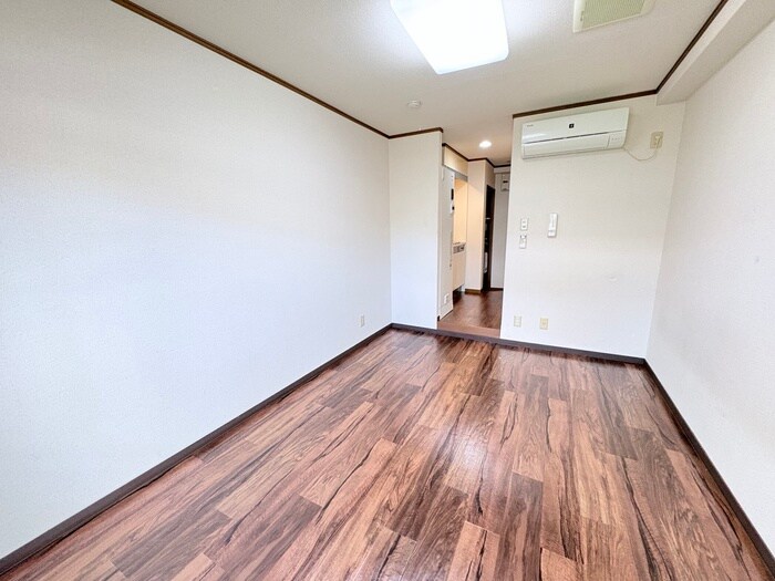 物件内観写真21　(居室)