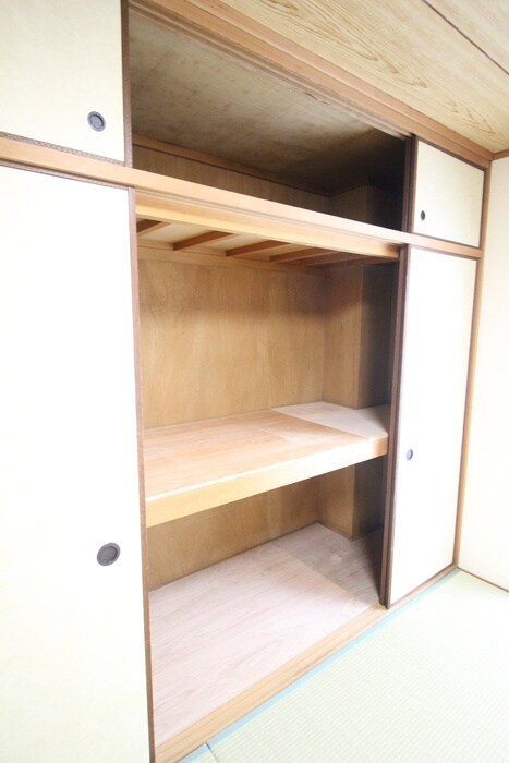 物件内観写真12　(収納)