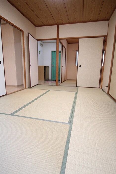 物件内観写真13　(居室)