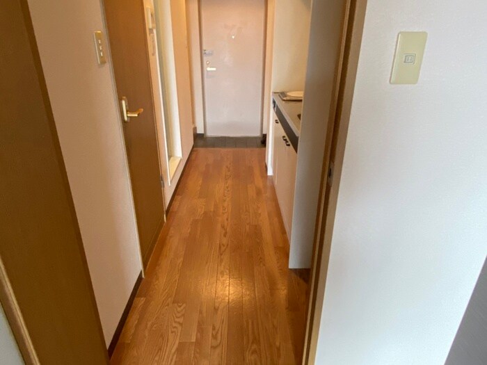 物件内観写真10　(廊下)