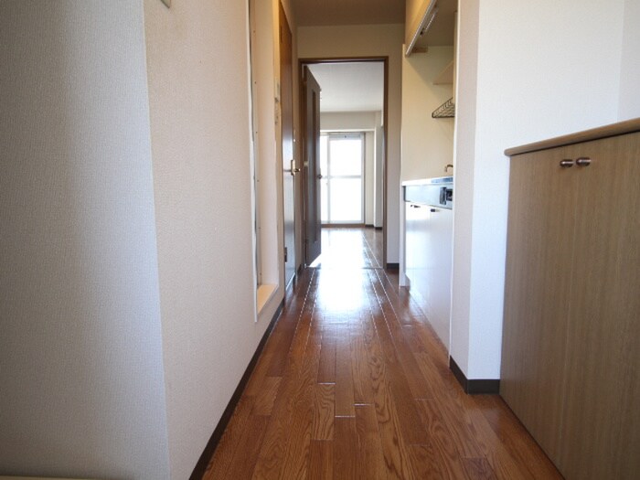 物件内観写真17　(廊下)