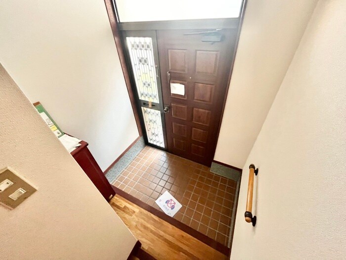 物件内観写真19　(玄関)