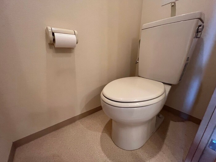 物件内観写真11　(トイレ)
