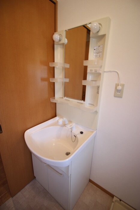 物件内観写真12　(洗面)