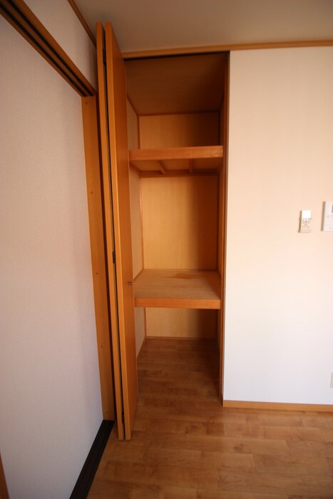 物件内観写真13　(収納)