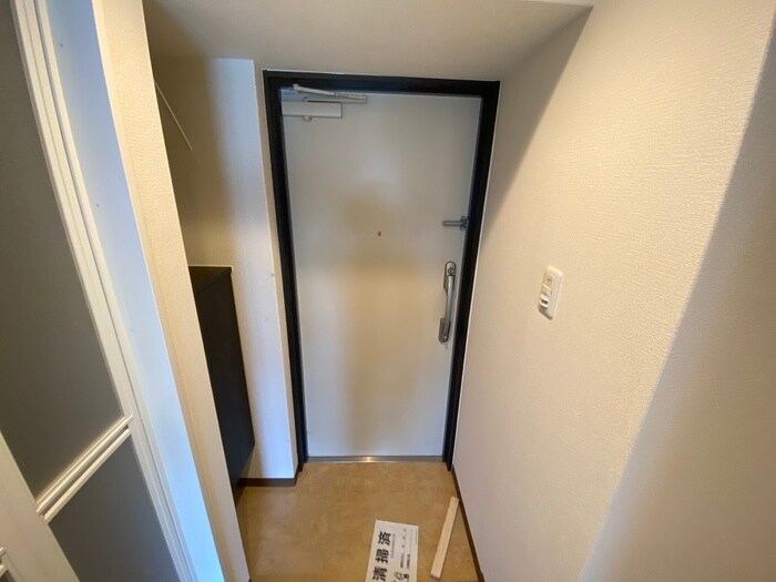 物件内観写真9　(玄関)