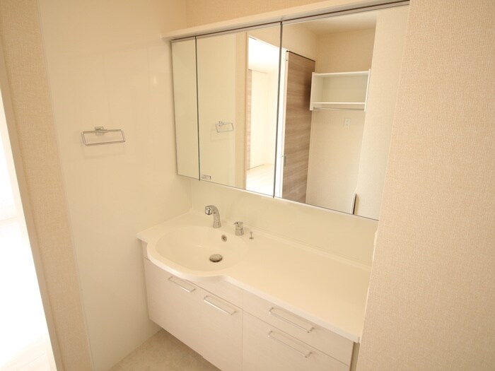 物件内観写真12　(洗面)