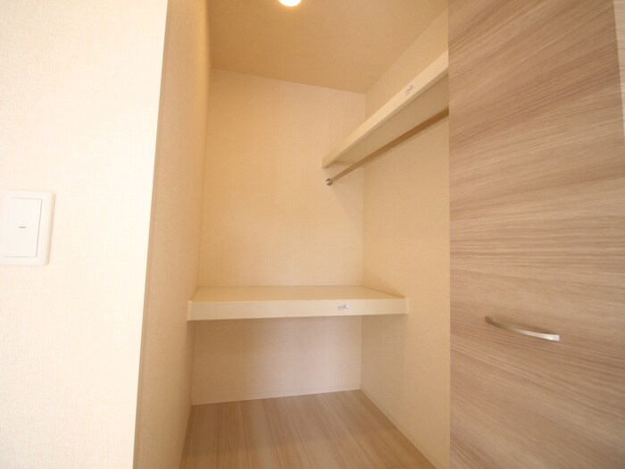 物件内観写真13　(収納)