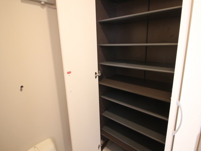 物件内観写真17　(靴箱)