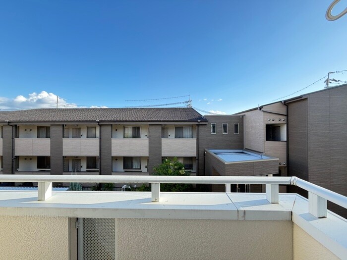 物件内観写真22　(室内からの展望)