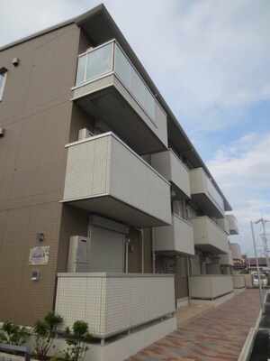 ファミールＡ棟外観写真