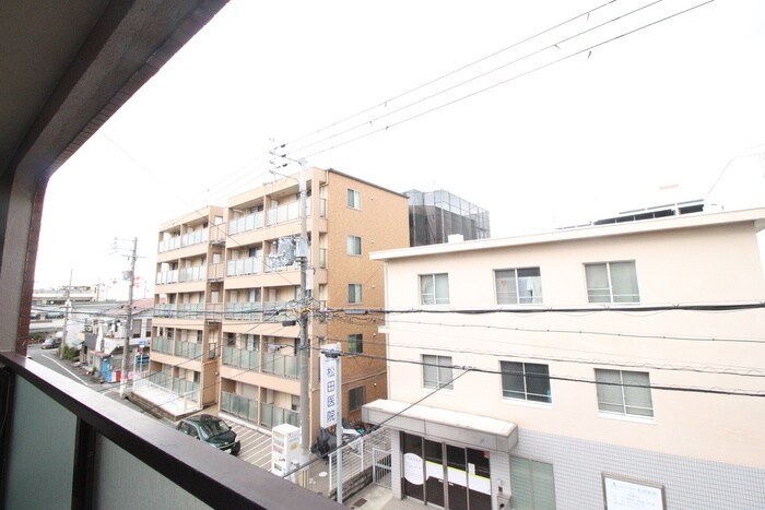 物件内観写真15　(室内からの展望)