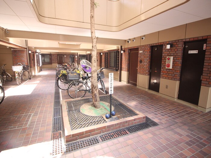 物件外観写真6　(建物設備)