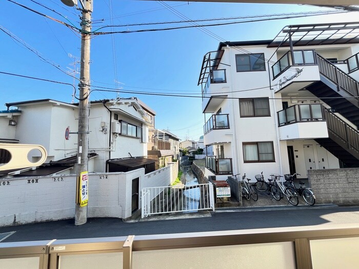 物件内観写真22　(室内からの展望)