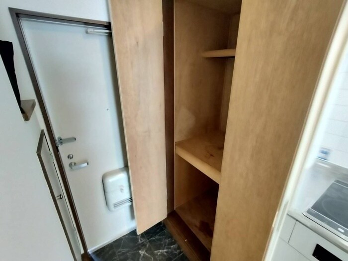 物件内観写真10　(収納)