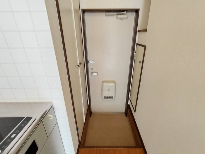 物件内観写真15　(玄関)