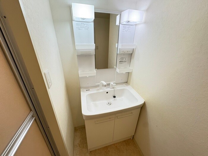 物件内観写真15　(洗面)