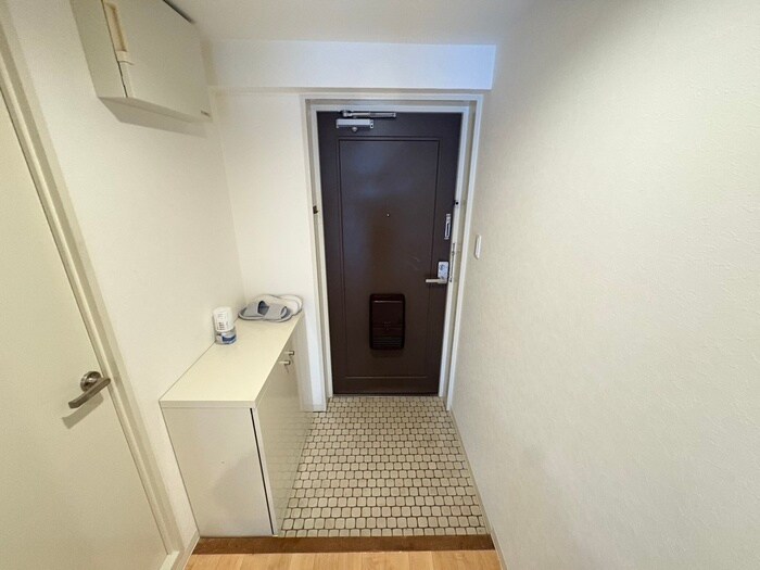 物件内観写真17　(玄関)