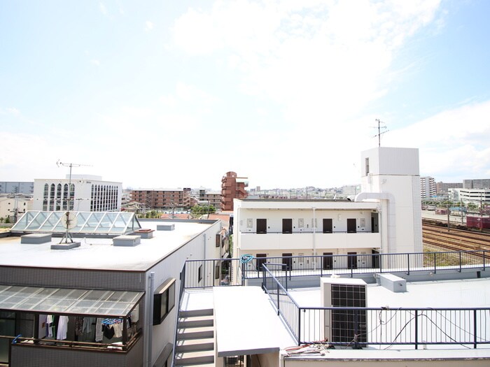 物件内観写真18　(室内からの展望)