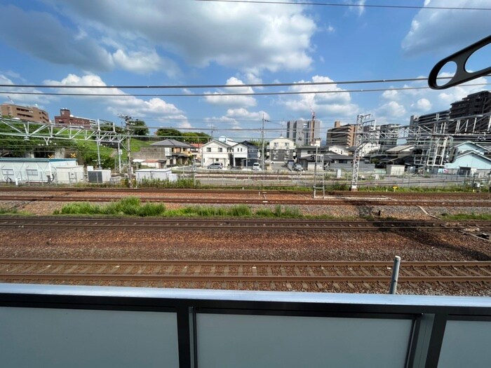 物件内観写真17　(室内からの展望)