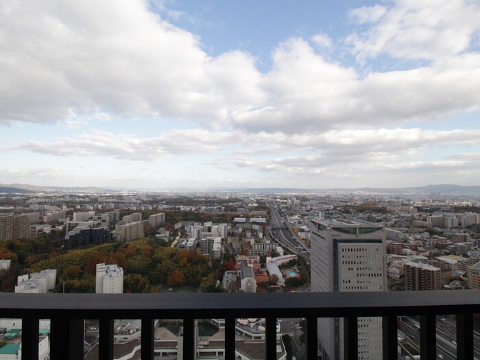 物件内観写真17　(室内からの展望)