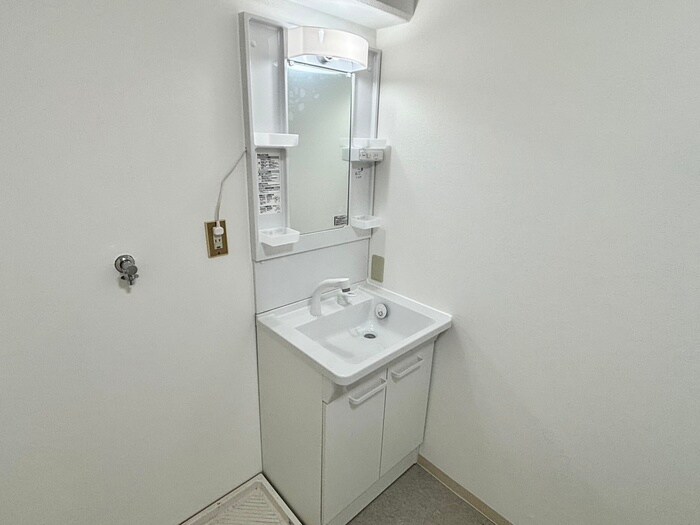 物件内観写真11　(洗面)