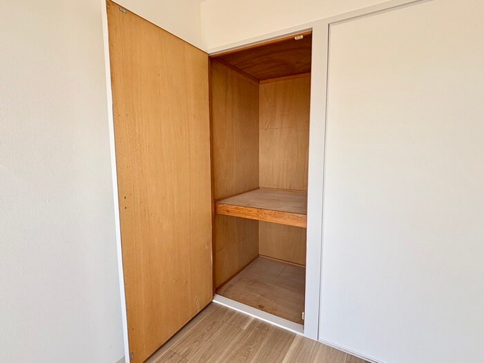 物件内観写真15　(収納)