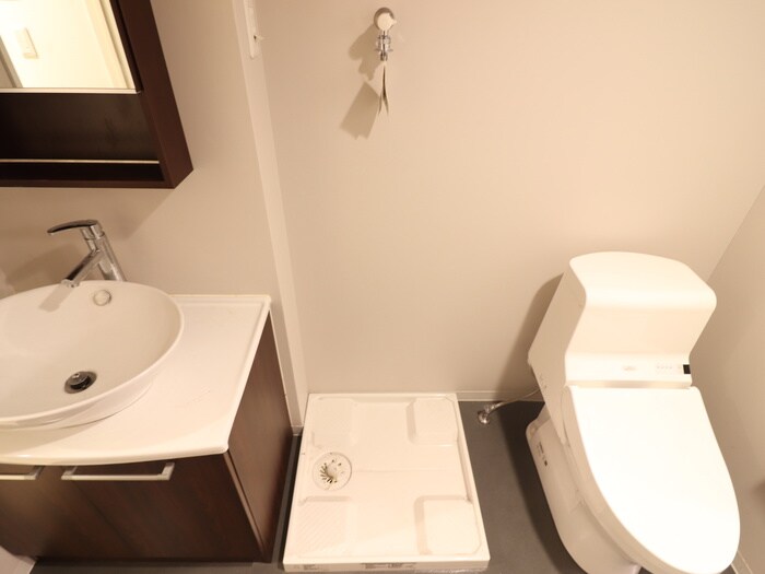 物件内観写真18　(洗濯機置場)