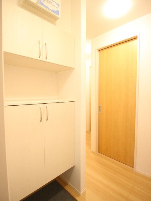 物件内観写真8　(靴箱)