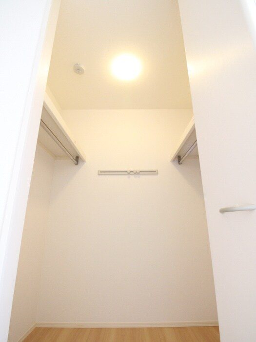 物件内観写真10　(収納)