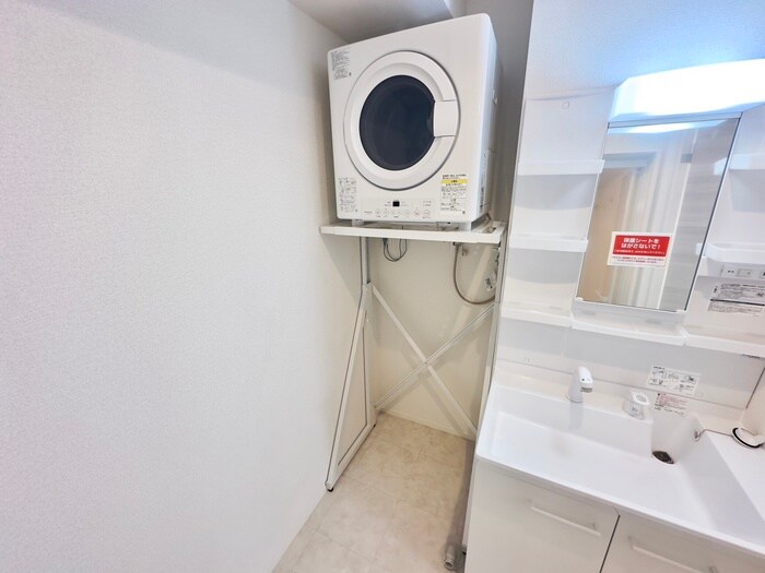 物件内観写真17　(洗濯機置場)